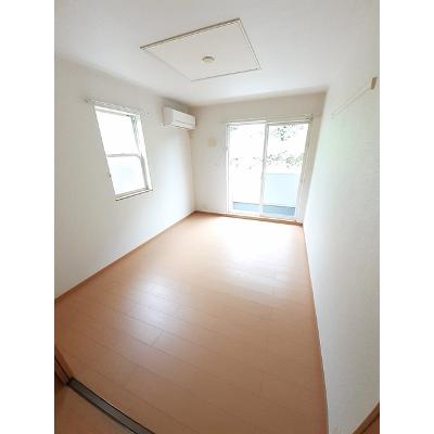 ビッグ・イースト船木Ａ 101【管理NO：1-015293801-01010】 ★家具家電は申し込み後に搬入します★の物件写真2