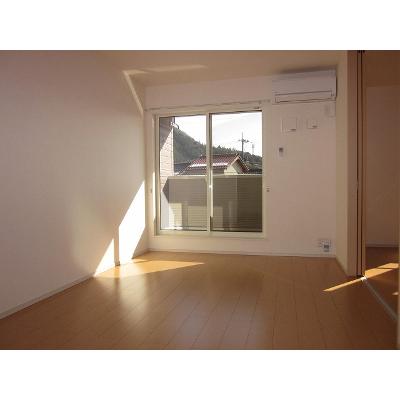 Ｊ－シャモニークラウディ 202【管理NO：1-019200701-02020】 ★家具家電は申し込み後に搬入します★ ★2026年09月中旬入居可能★の物件写真2