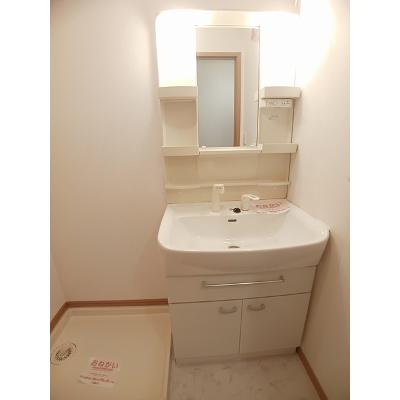 プラダ　グレイス 103【管理NO：1-014715101-01030】 ★家具家電は申し込み後に搬入します★ ★2026年10月上旬入居可能★の物件写真6