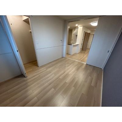 キングリー　Ⅱ 101【管理NO：1-027609702-01010】 ★家具家電は申し込み後に搬入します★ ★2026年10月中旬入居可能★の物件写真2