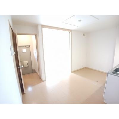 プロムナードＡ 101【管理NO：1-016611601-01010】 ★家具家電は申し込み後に搬入します★ ★2026年10月上旬入居可能★の物件写真2