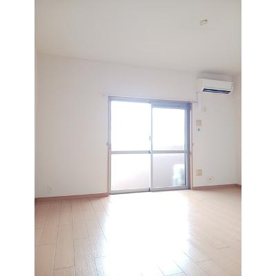 エルモソ　ピソ 504【管理NO：1-015426401-05040】 ★家具家電は申し込み後に搬入します★の物件写真2