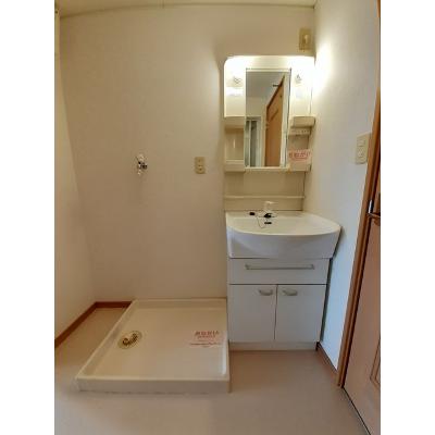 エントランス　壱番館 101【管理NO：1-013423701-01010】 ★家具家電は申し込み後に搬入します★ ★2026年09月下旬入居可能★の物件写真6