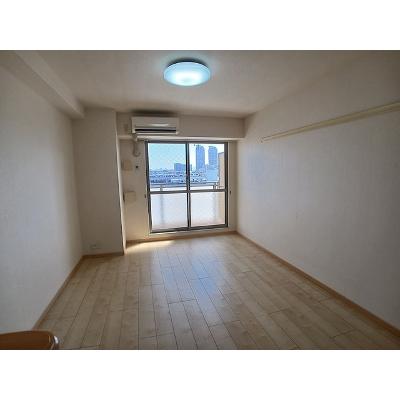 アーバンツァ 605【管理NO：1-016015601-06040】 ★家具家電は申し込み後に搬入します★の物件写真2