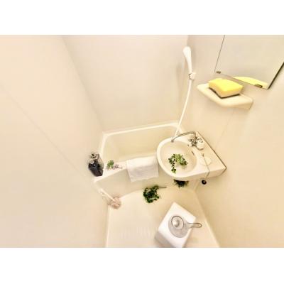 【三重県桑名市/西桑名駅/駐車場/バストイレ別・独立洗面台/洋室8.1帖】セピアコートⅡ ファミマンの物件写真4