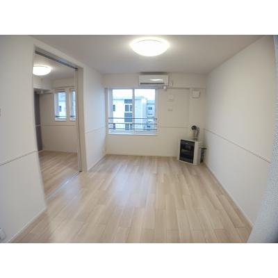 ラピス・ラズリⅤ 201【管理NO：1-027431202-02010】 ★家具家電は申し込み後に搬入します★の物件写真2