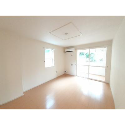 エトワール・イースト 101【管理NO：1-019091701-01010】 ★家具家電は申し込み後に搬入します★ ★2026年10月中旬入居可能★の物件写真2