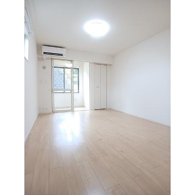 ＢＥ　ＦＲＥＥ　Ⅲ 101【管理NO：1-024340101-01010】 ★家具家電は申し込み後に搬入します★ ★2026年10月上旬入居可能★の物件写真2