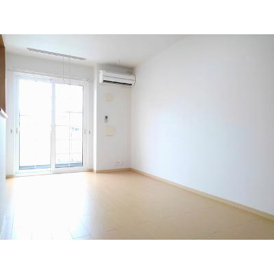 ラビスⅠ 102【管理NO：1-016021001-01020】 ★家具家電は申し込み後に搬入します★ ★2026年10月下旬入居可能★の物件写真2