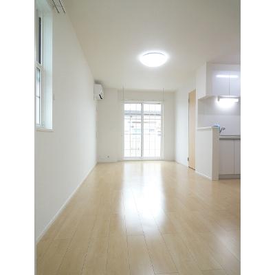 サウスコート 104【管理NO：1-022970901-01040】 ★家具家電は申し込み後に搬入します★ ★2026年10月中旬入居可能★の物件写真2
