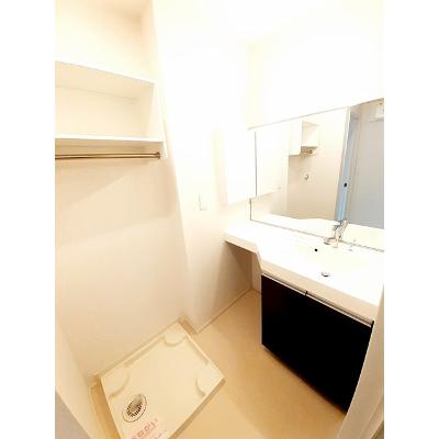 マウントオータムⅡ 106【管理NO：1-025564901-01050】 ★家具家電は申し込み後に搬入します★の物件写真6
