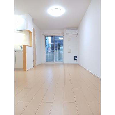 アプローズ 102【管理NO：1-019272301-01020】 ★家具家電は申し込み後に搬入します★ ★2026年10月中旬入居可能★の物件写真2
