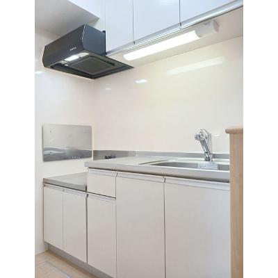 アプローズ 102【管理NO：1-019272301-01020】 ★家具家電は申し込み後に搬入します★ ★2026年10月中旬入居可能★の物件写真3