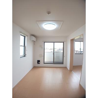 サニーテラス・アイ 201【管理NO：1-017045601-02010】 ★家具家電は申し込み後に搬入します★ ★2026年10月中旬入居可能★の物件写真2
