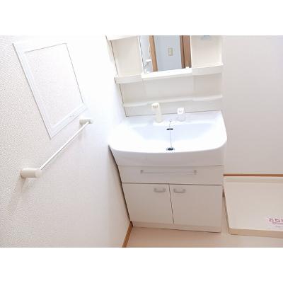 apartment 〒108-0075　東京都港区港南２丁目16-1