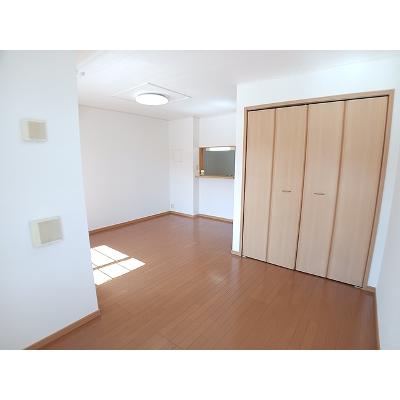 ヤエステージ 201【管理NO：1-014219301-02010】 ★家具家電は申し込み後に搬入します★の物件写真2