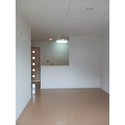 エテルネルⅠ 101【管理NO：1-019699701-01010】 ★家具家電は申し込み後に搬入します★の物件写真2
