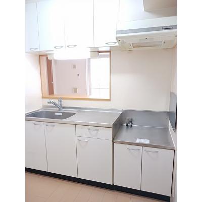 メリー・プラッツ　Ⅱ 203【管理NO：1-013676602-02030】 ★家具家電は申し込み後に搬入します★の物件写真3