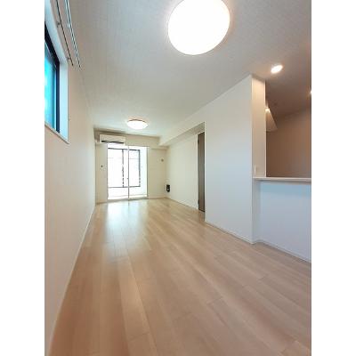 オランジェ 103【管理NO：1-027633501-01030】 ★家具家電は申し込み後に搬入します★ ★2026年11月中旬入居可能★の物件写真2