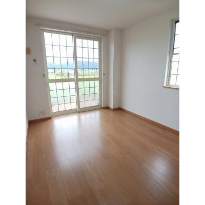 グリュッククレー　Ｂ棟 103【管理NO：1-013049702-01030】 ★家具家電は申し込み後に搬入します★ ★2026年10月中旬入居可能★の物件写真2