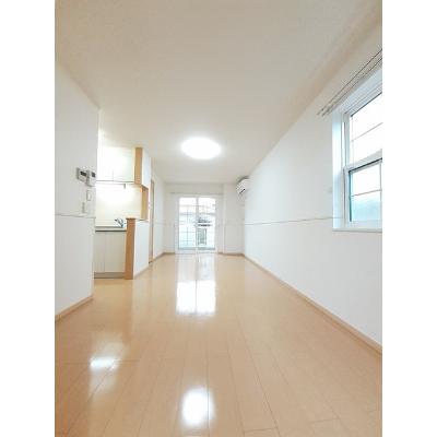 セレノ 101【管理NO：1-016090601-01010】 ★家具家電は申し込み後に搬入します★ ★2026年10月中旬入居可能★の物件写真2