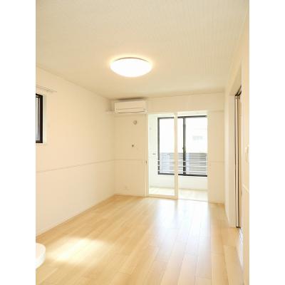 トロワ・ブランシュＢ 101【管理NO：1-026319102-01010】 ★家具家電は申し込み後に搬入します★ ★2026年10月上旬入居可能★の物件写真2