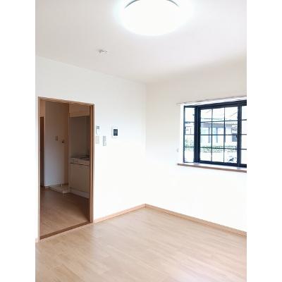 Ｆａｖｏｒｉｔｅ　Ｌｉｆｅ 101【管理NO：1-007671701-01010】 ★家具家電は申し込み後に搬入します★ ★2026年09月下旬入居可能★の物件写真2