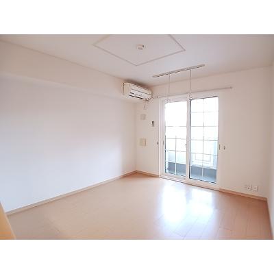 グランソレイユＫＯ　Ⅴ 102【管理NO：1-015954601-01020】 ★家具家電は申し込み後に搬入します★の物件写真2