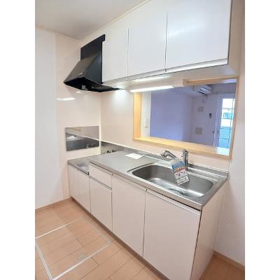 グランソレイユＫＯ　Ⅴ 102【管理NO：1-015954601-01020】 ★家具家電は申し込み後に搬入します★の物件写真3
