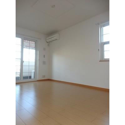 ラフィネ　アン 105【管理NO：1-014491301-01040】 ★家具家電は申し込み後に搬入します★ ★2026年10月上旬入居可能★の物件写真2