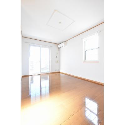 サムシングＡ 101【管理NO：1-013066501-01010】 ★家具家電は申し込み後に搬入します★ ★2026年09月下旬入居可能★の物件写真2