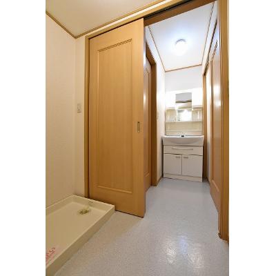 サムシングＡ 101【管理NO：1-013066501-01010】 ★家具家電は申し込み後に搬入します★ ★2026年09月下旬入居可能★の物件写真6