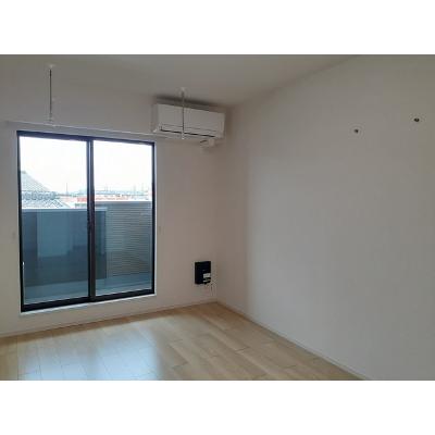 クヴェレ 201【管理NO：1-026965001-02010】 ★家具家電は申し込み後に搬入します★ ★2026年10月上旬入居可能★の物件写真2