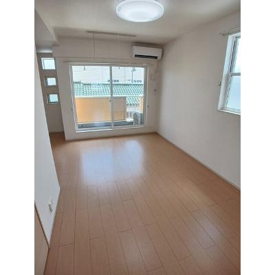 フリーデ田園 201【管理NO：1-018093101-02010】 ★家具家電は申し込み後に搬入します★ ★2026年10月上旬入居可能★の物件写真2
