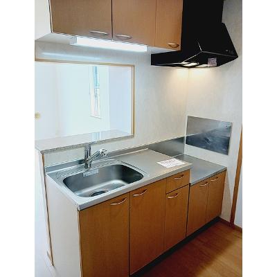 ヒューゲル・ハオス 102【管理NO：1-012039401-01020】 ★家具家電は申し込み後に搬入します★の物件写真3