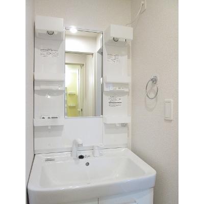 インノバール 101【管理NO：1-021556301-01010】 ★家具家電は申し込み後に搬入します★の物件写真6