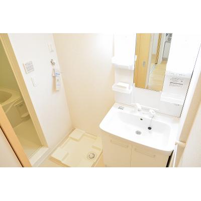 フォンテーヌ新高根 101【管理NO：1-022941601-01010】 ★家具家電は申し込み後に搬入します★ ★2026年10月中旬入居可能★の物件写真6