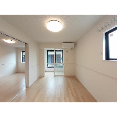 ヒカルサ富山水橋 106【管理NO：1-027556701-01060】 ★家具家電は申し込み後に搬入します★ ★2026年10月上旬入居可能★の物件写真2
