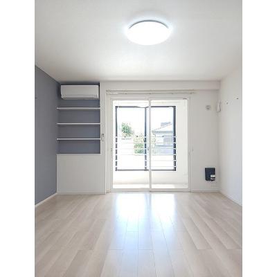 フェニックス　Ⅱ 205【管理NO：1-028694401-02040】 ★家具家電は申し込み後に搬入します★の物件写真2