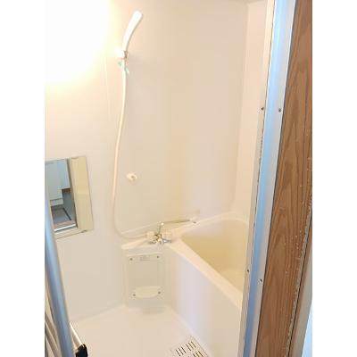 バンガード 101【管理NO：1-007074001-01010】 ★家具家電は申し込み後に搬入します★ ★2026年10月中旬入居可能★の物件写真4