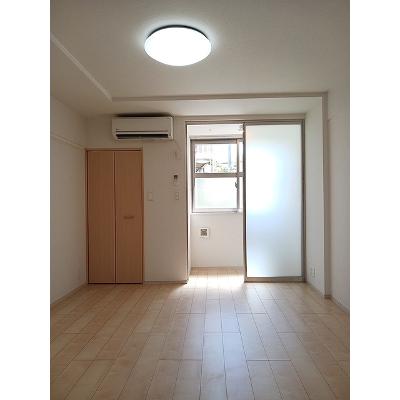 エムズアークⅠ 101【管理NO：1-018106801-01010】 ★家具家電は申し込み後に搬入します★ ★2026年10月上旬入居可能★の物件写真2