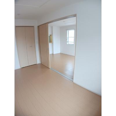 パークヒルズ 205【管理NO：1-018526201-02040】 ★家具家電は申し込み後に搬入します★ ★2026年10月中旬入居可能★の物件写真2