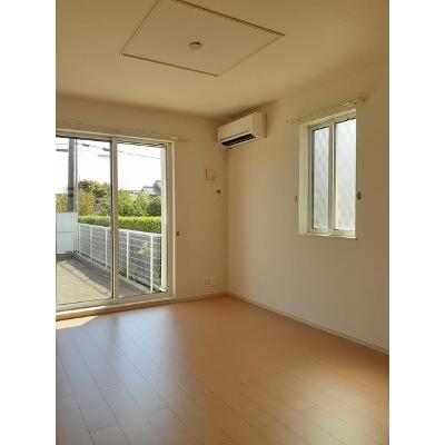 コスモス 103【管理NO：1-019351101-01030】 ★家具家電は申し込み後に搬入します★ ★2026年10月中旬入居可能★の物件写真2