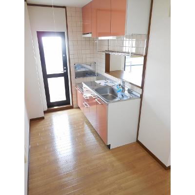 サンシャイン 202【管理NO：1-012473001-02020】 ★家具家電は申し込み後に搬入します★ ★2026年10月上旬入居可能★の物件写真3