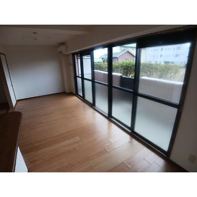 ミラノ 103【管理NO：1-011133801-01030】 ★家具家電は申し込み後に搬入します★の物件写真2