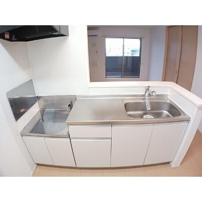 イースト　ヴィレッジＢ 205【管理NO：1-018813902-02040】 ★家具家電は申し込み後に搬入します★ ★2026年10月中旬入居可能★の物件写真3