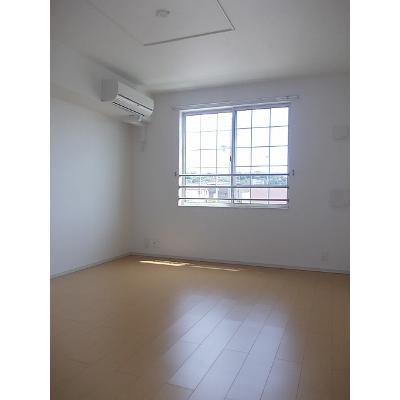 フラン 202【管理NO：1-017731401-02020】 ★家具家電は申し込み後に搬入します★の物件写真2