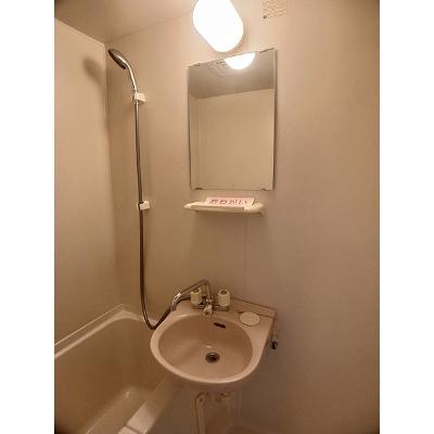 モンテメール天城 102【管理NO：1-009558401-01020】 ★家具家電は申し込み後に搬入します★の物件写真6