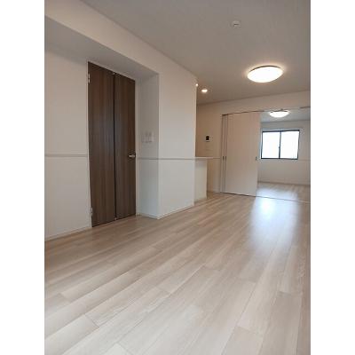 プロスペリテⅤ　Ａ棟 103【管理NO：1-028177201-01030】 ★家具家電は申し込み後に搬入します★の物件写真2