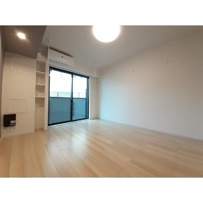 スローン・スクエア 102【管理NO：1-026962901-01020】 ★家具家電は申し込み後に搬入します★ ★2026年10月中旬入居可能★の物件写真2